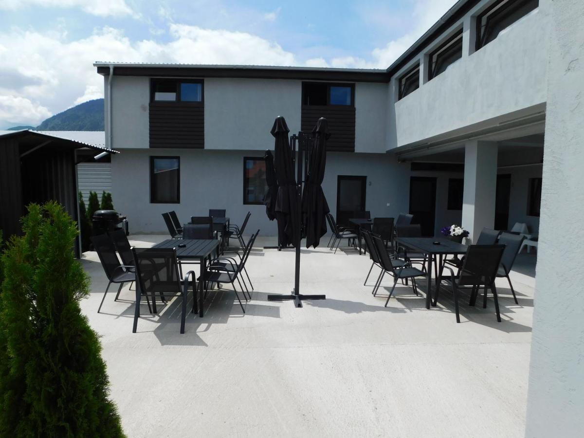 Mountain Vista Suites Зэрнешти Экстерьер фото