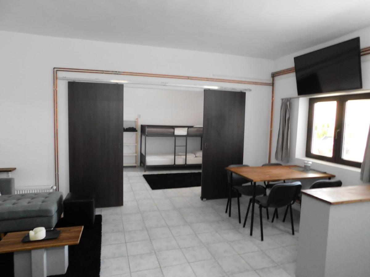 Mountain Vista Suites Зэрнешти Экстерьер фото